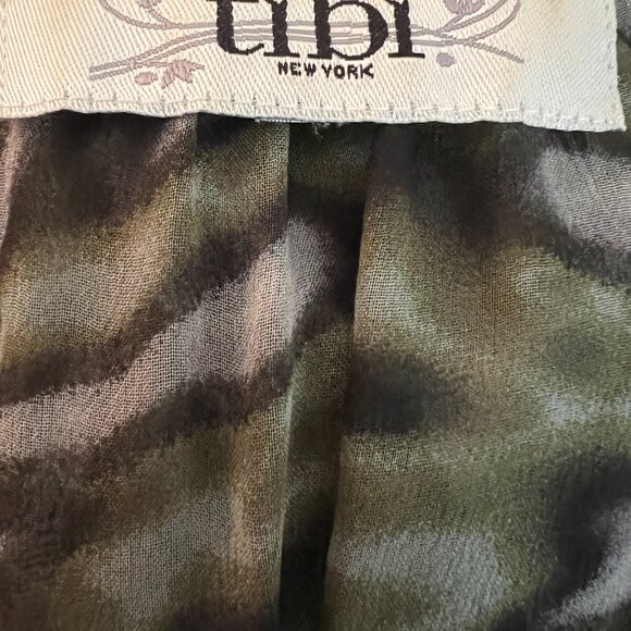 Tibi Olive Pattern 100% Silk Feminine Blouse - Picture 2 of 6